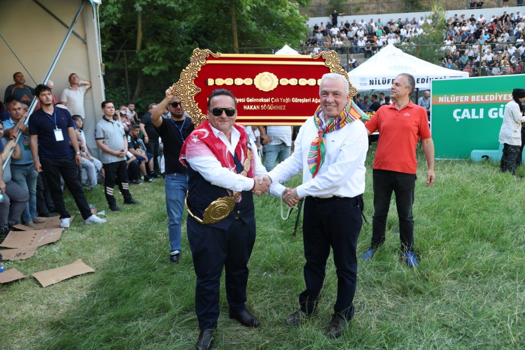 Nilüfer Belediyesi Tarihi Çalı Güreşleri Başpehlivanı Erkan Taş Oldu