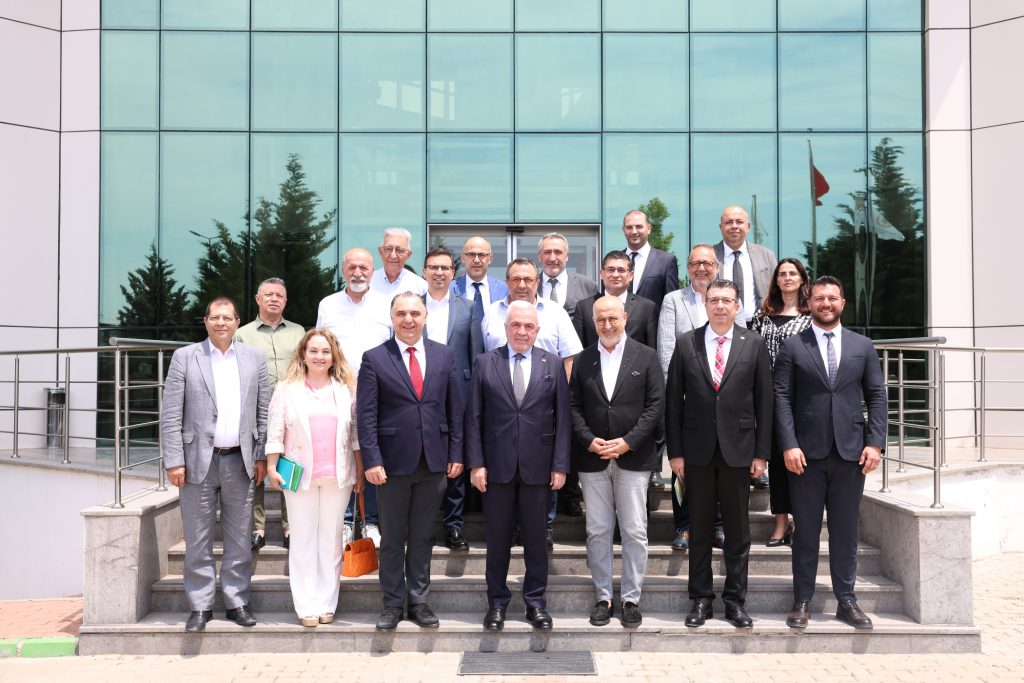 Nilüfer’de Sanayi Zirvesi… Başkan Şadi Özdemir OSB Başkanlarıyla Bir Araya Geldi