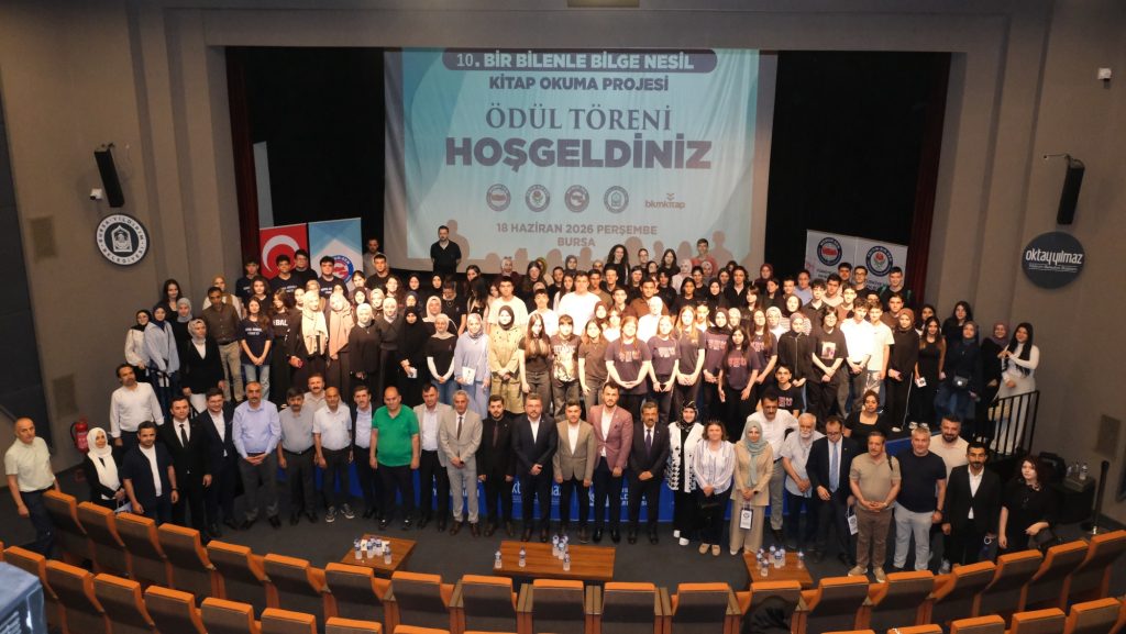 Bursa’da Geleceğin Kalemleri Ödüllendirildi