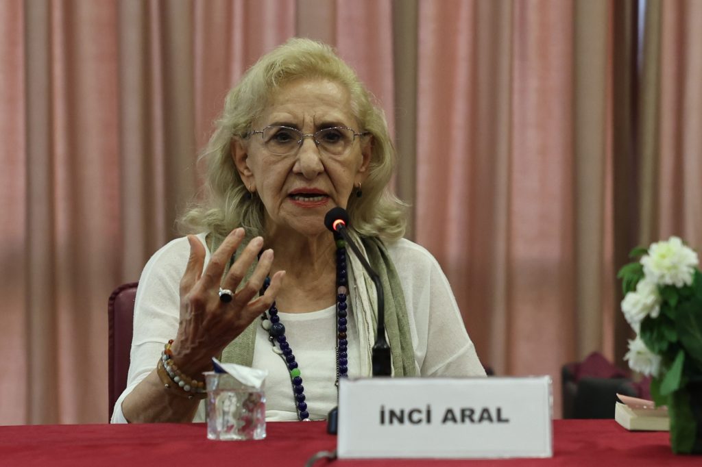 Usta Yazar İnci Aral’dan Çağrı: “Kadın Haberleri Magazinleştirilmekten Kurtarılmalı”
