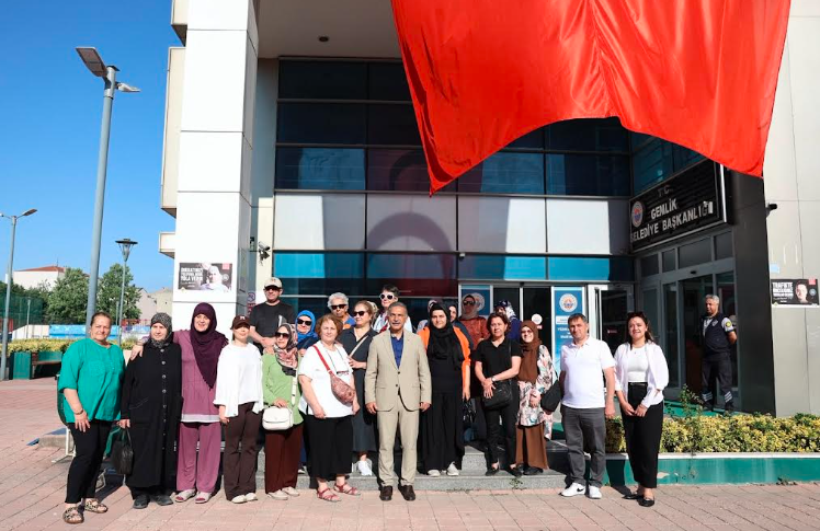 Gemlik’te Kültür Rüzgarı Esiyor… Dr. Ziya Kaya Mahallesi Kadınları Bursa’nın Tarihi ve Manevi Mirasıyla Buluştu