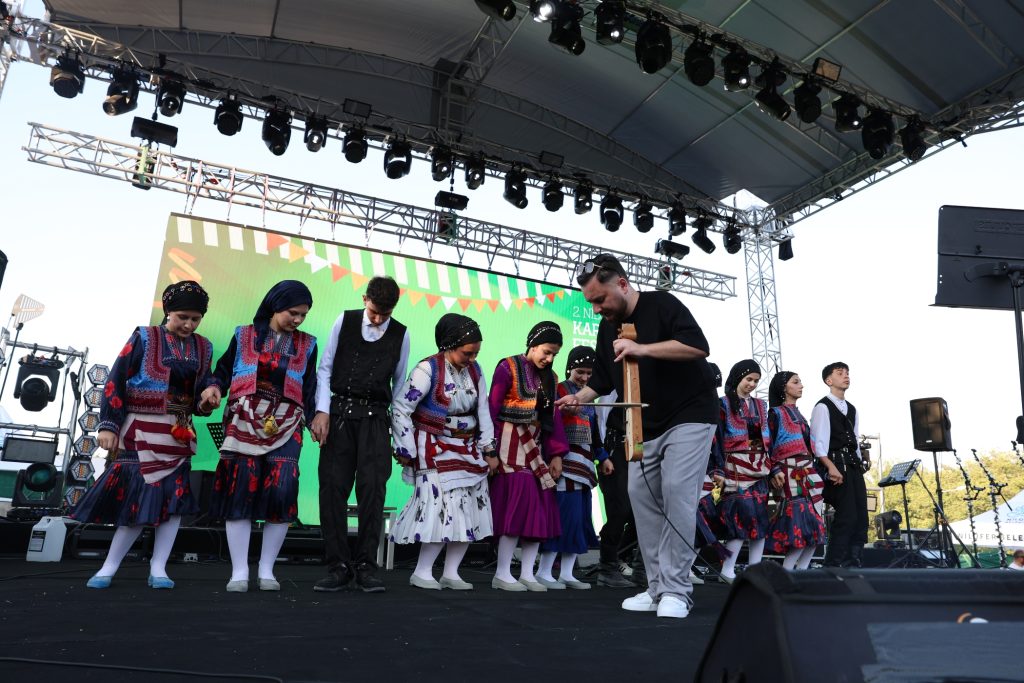 Balat’ta Horon Ve Karadeniz Rüzgârı: 2. Nilüfer Karadeniz Festivali Sona Erdi