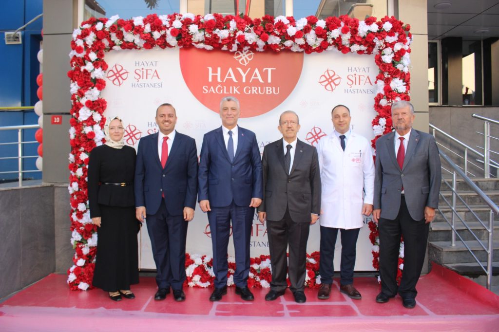 Bursa’nın Sağlık Devi Sınırları Aştı: Hayat Sağlık Grubu’nun İstanbul Çıkarmasına Bakan Ömer Bolat’tan Tam Destek!