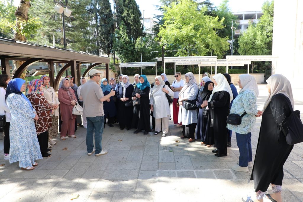 Gemlik Belediyesi Kültür Turları Kurtul Mahallesi ile Devam Etti