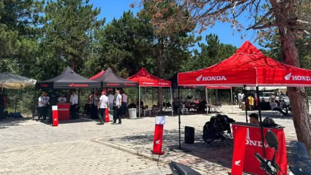 Honda İnallar, motosiklet tutkunlarını test sürüşü etkinliğinde buluşturdu
