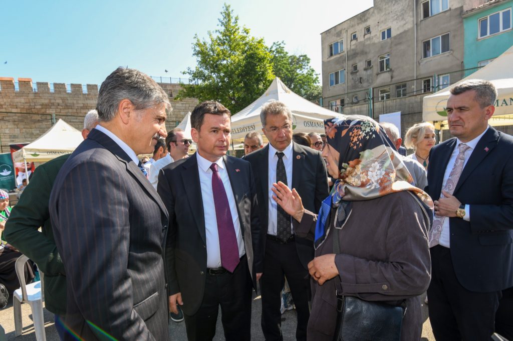 Osmangazi’de Alacahırka Çıkarması: Başkan Erkan Aydın Sorunları Yerinde Dinledi