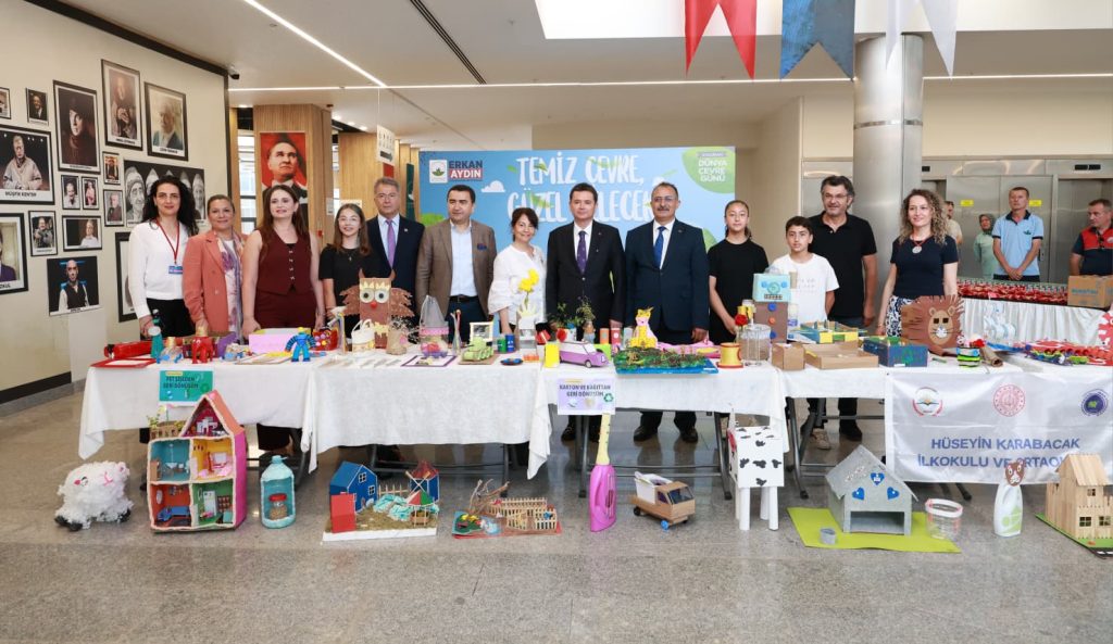En Çok Atık Toplayan Okulları Başkan Aydın Ödüllendirdi