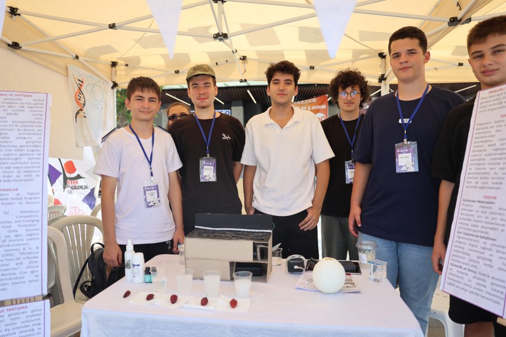 Osmangazi Meydanı TÜBİTAK Festivali Coşkusu