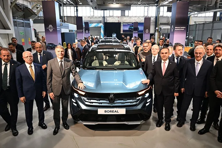 Dünyaya Bursa’dan İhraç Edilecek: Bakan Kacır Renault Boreal’in Banttan İnme Törenine Katıldı!