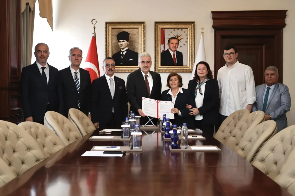 İnegöl’e Dev Sağlık Yatırımı: 7 Birimli Yeni Aile Sağlığı Merkezi İçin İmzalar Atıldı!