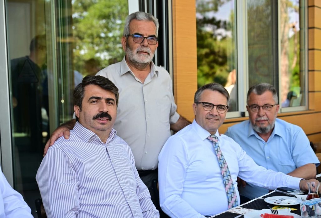Yıldırım’da Ortak Akıl Buluşması: Başkan Oktay Yılmaz Muhtarlarla Masaya Oturdu!