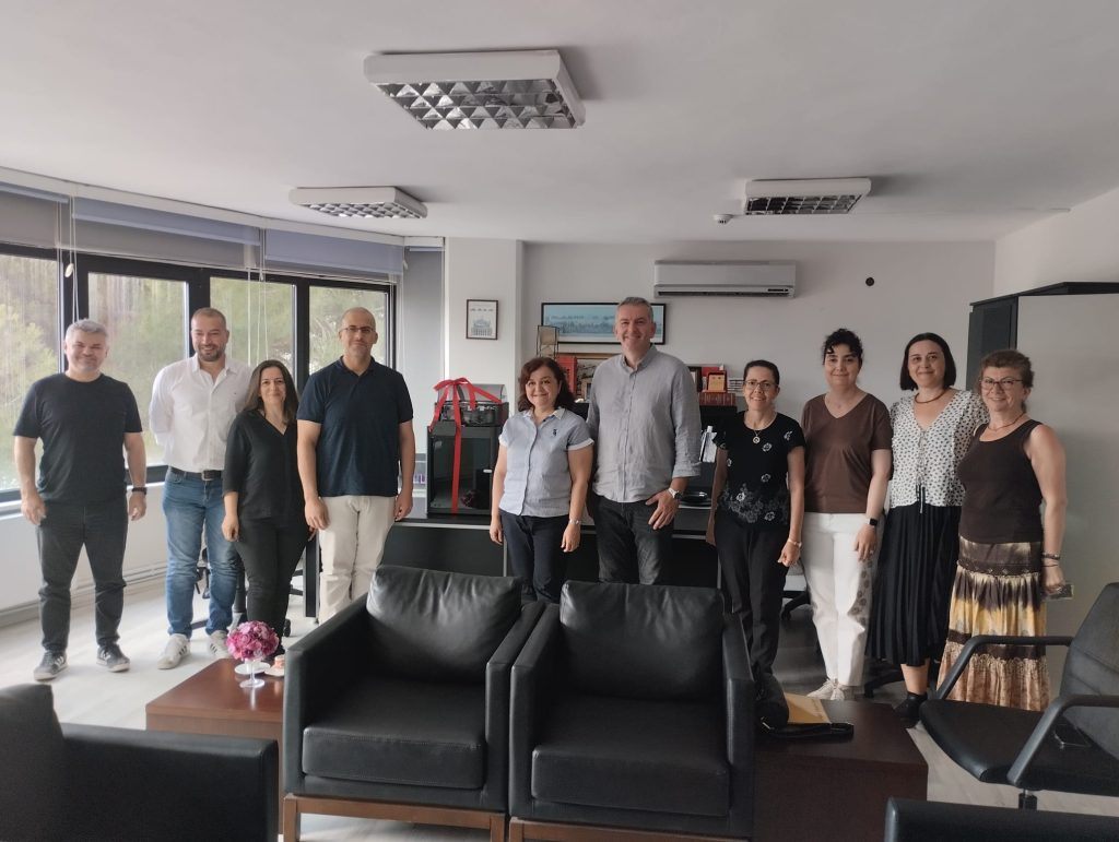 Bursa SMD’den genç mimar adaylarına destek