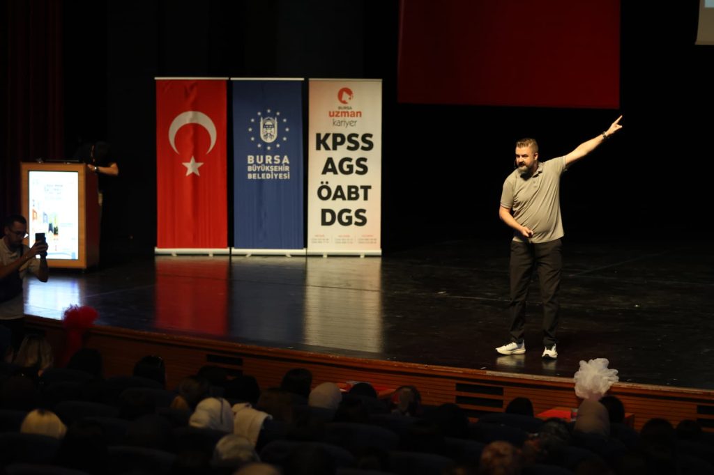 Büyükşehir’den Gençlere Dev KPSS Desteği