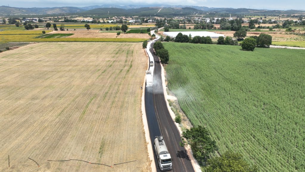 Büyükşehir, Gökçeköy’de yolları yeniliyor