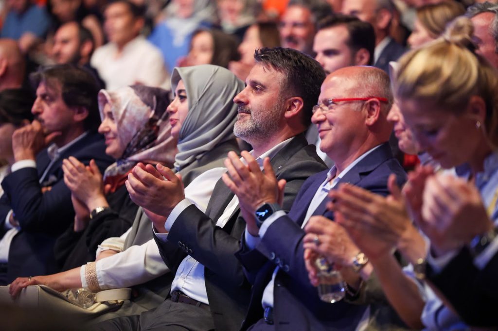 Bursa’da Sanat Rüzgarı: 64. Uluslararası Bursa Festivali Başladı