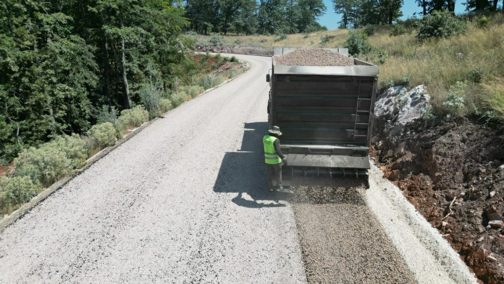 Büyükşehir’den Kırsal Ulaşıma Dev Yatırım… 45 Kilometrelik Asfalt Hamlesi