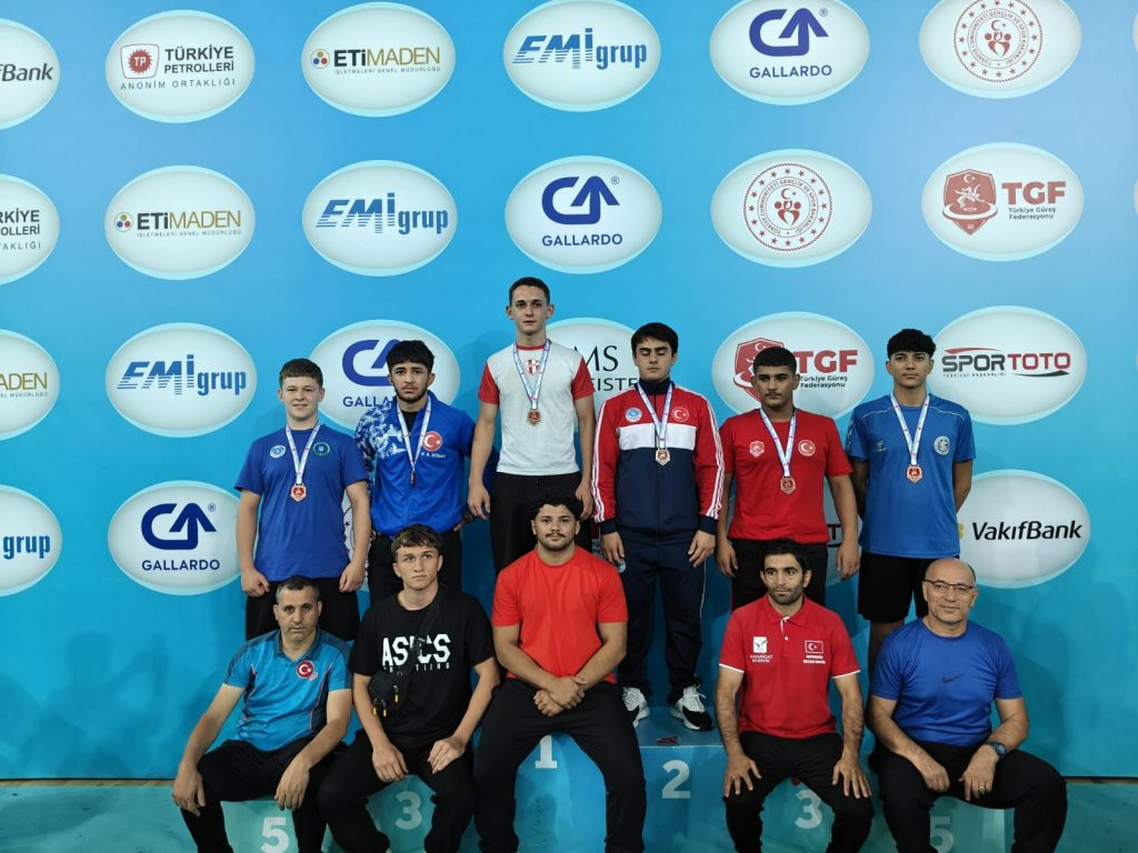 Minikler Güreş Türkiye Şampiyonası’na büyükşehir damgası!
