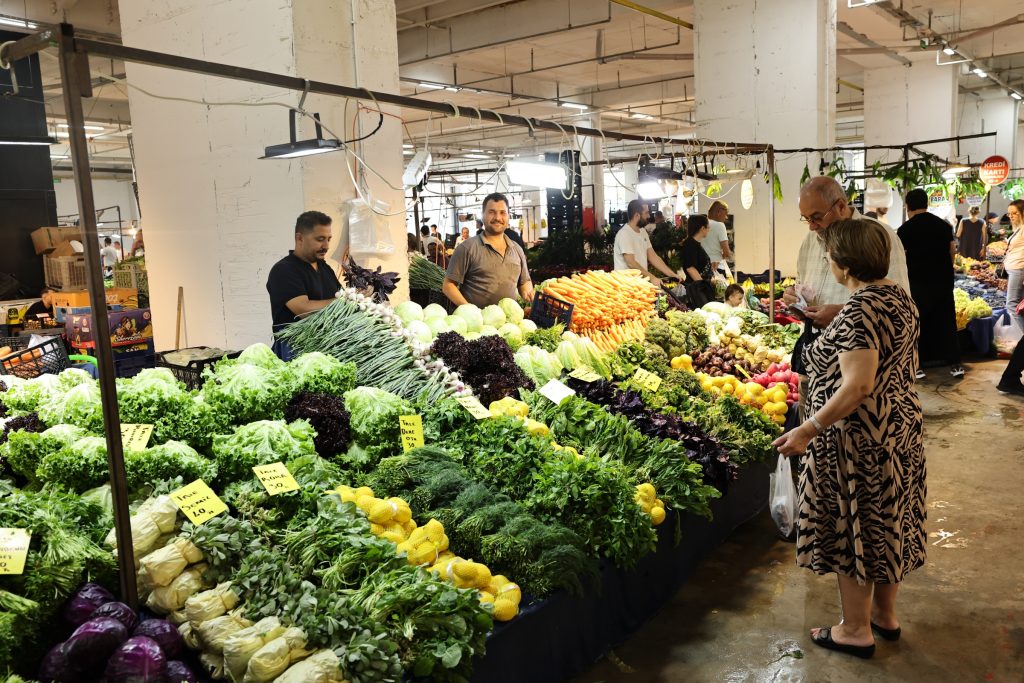 Ataevler Kapalı Pazar Alanı Hizmete Açıldı Ataevler Kapalı Pazar Alanı Hizmete Açıldı