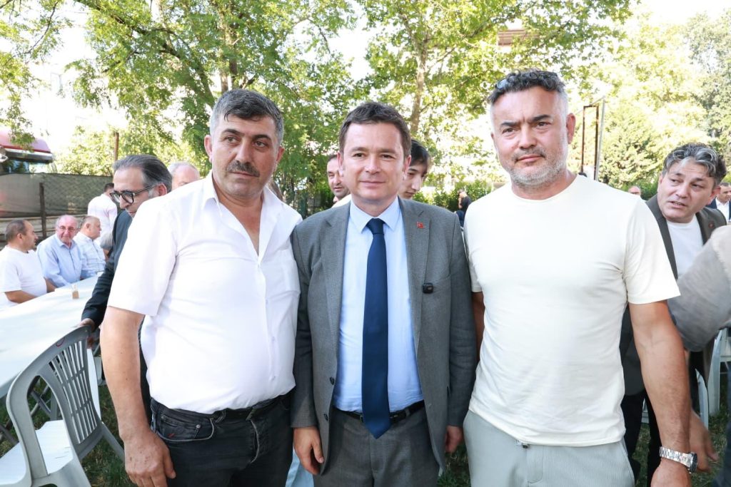 Osmangazi’de Muharrem Ayı Bereketi: Erkan Aydın'dan Aşure İkramı Osmangazi’de Muharrem Ayı Bereketi: Erkan Aydın'dan Aşure İkramı