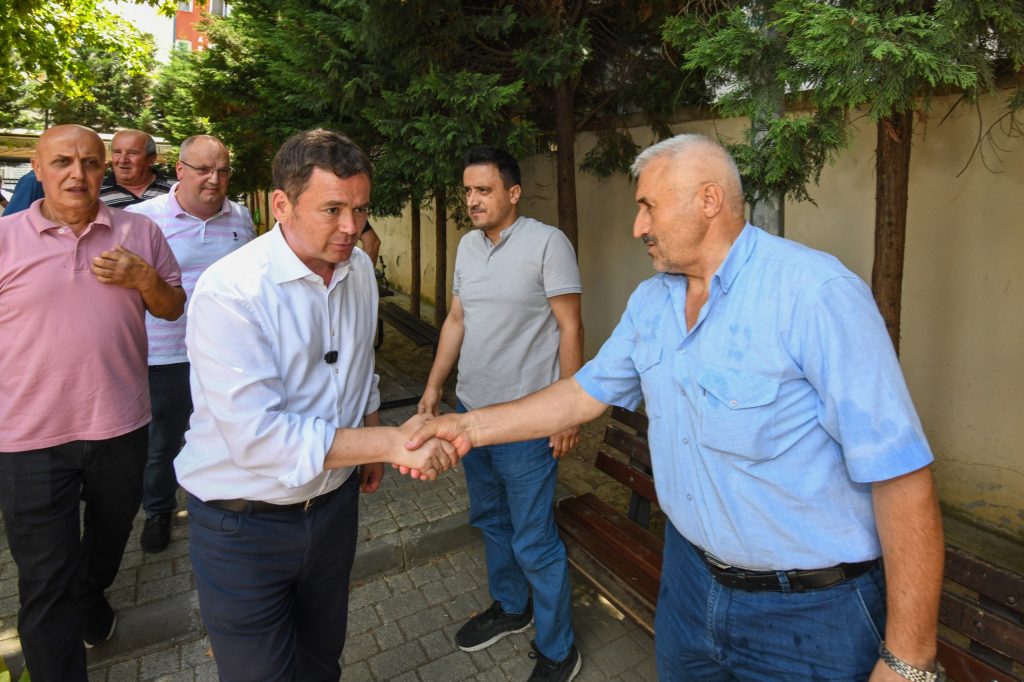 Başkan Erkan Aydın Başaran Mahallesi’nde Vatandaşla Buluştu Başkan Erkan Aydın Başaran Mahallesi’nde Vatandaşla Buluştu
