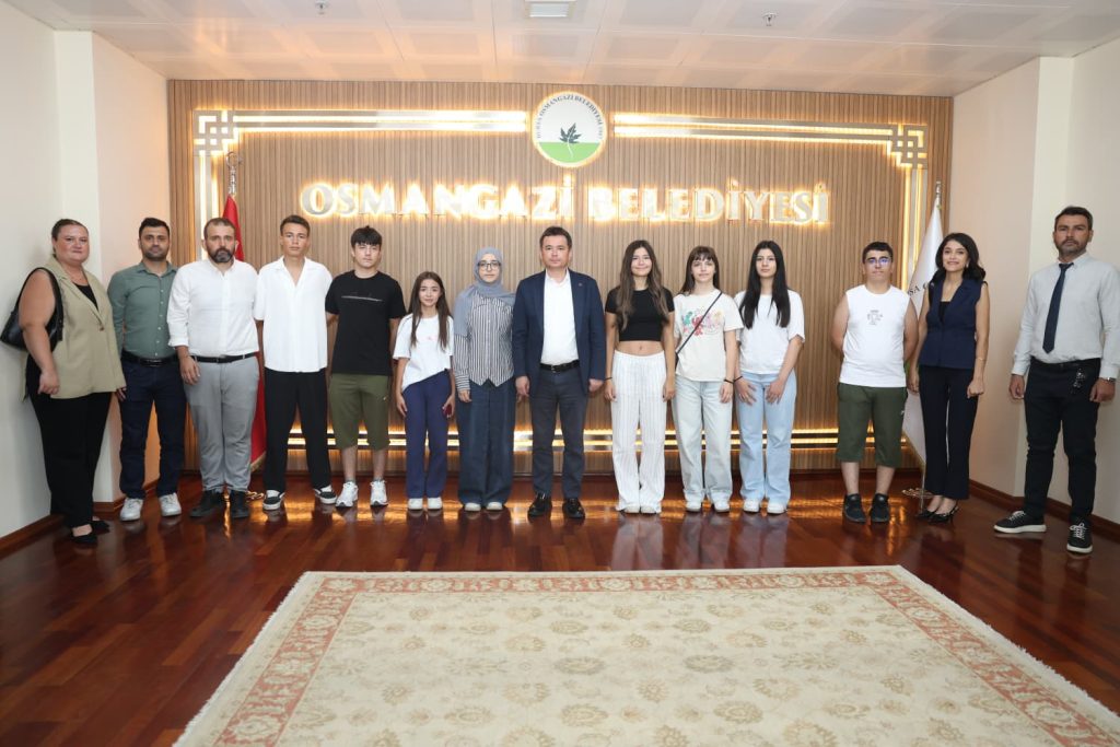 Başkan Erkan Aydın Başarılı LGS Öğrencilerini Tebrik Etti