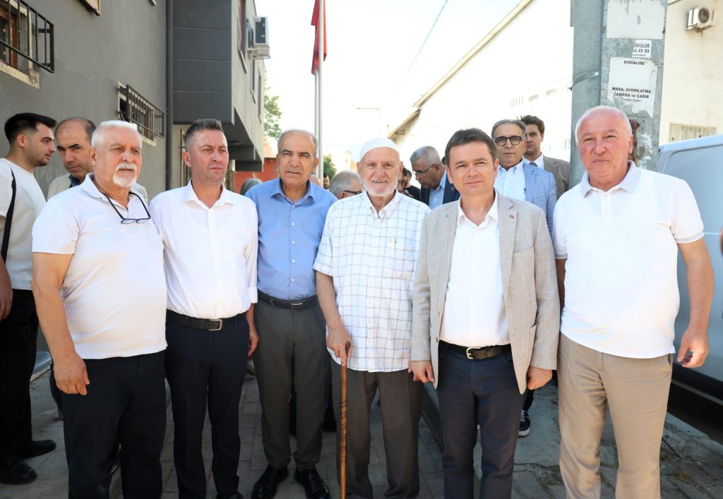 Başkan Erkan Aydın Gülbahçe’de Vatandaşla  Buluştu