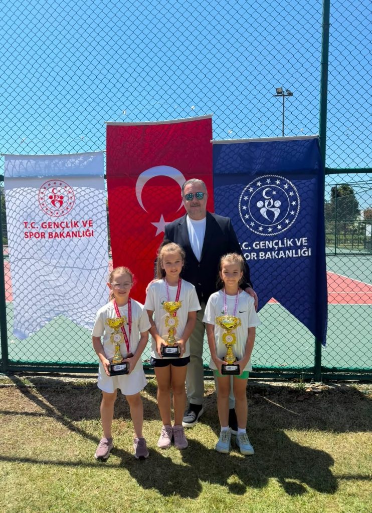 Osmangazi Belediyespor Teniste Gururlandırdı 