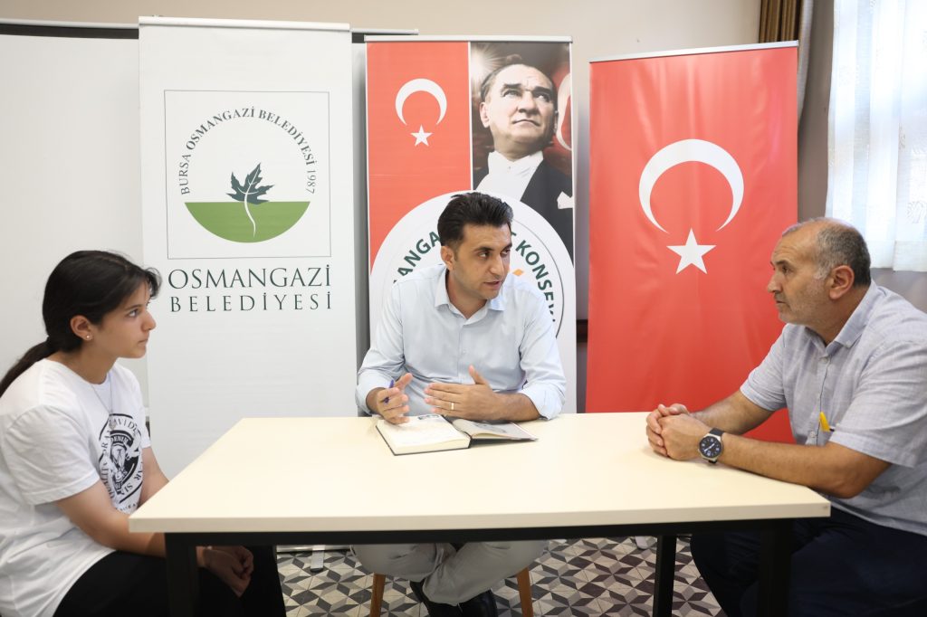 Osmangazi’den Öğrencilere Ücretsiz Tercih Desteği