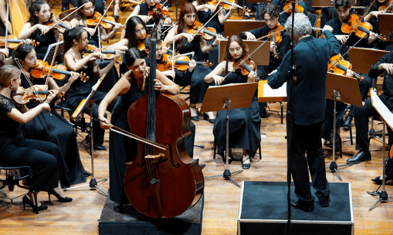 Türkiye Gençlik Filarmoni Orkestrası, Bursa'da müzikseverlerle buluştu