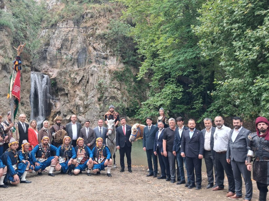 Yenişehir’de Tarihi Gün… 700 Yıllık Düğün Alayı Yeniden Canlandı