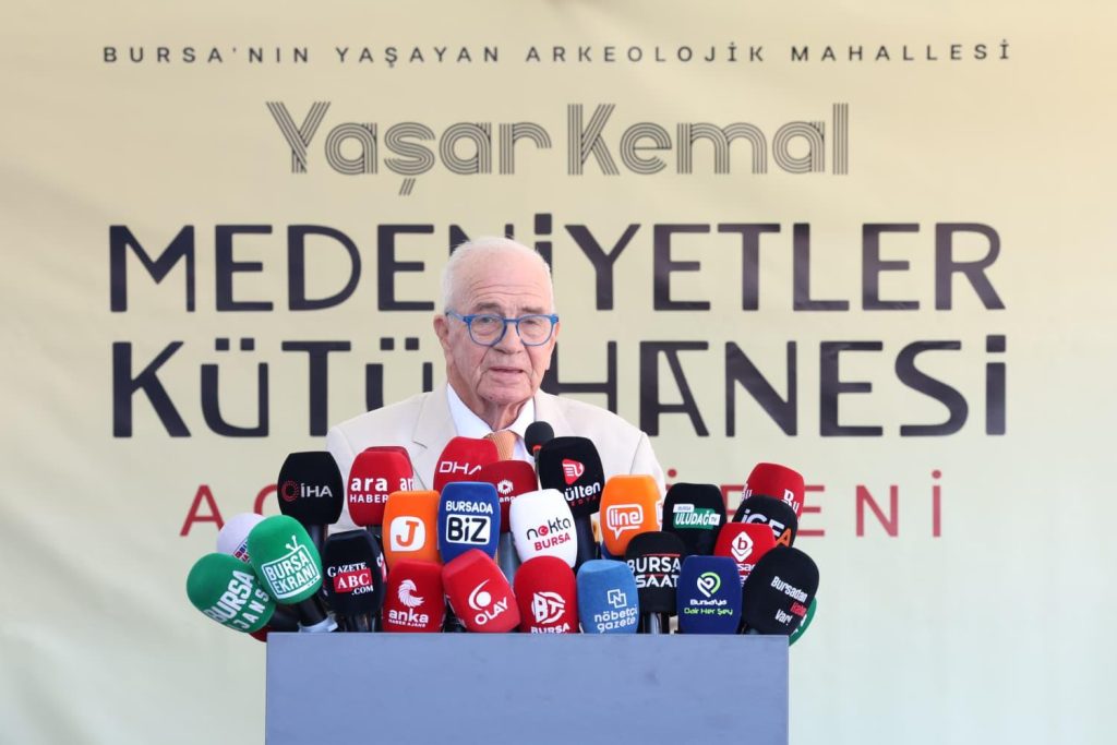 Osmangazi’de Yaşar Kemal Medeniyetler Kütüphanesi Hizmete Açıldı Osmangazi’de Yaşar Kemal Medeniyetler Kütüphanesi Hizmete Açıldı
