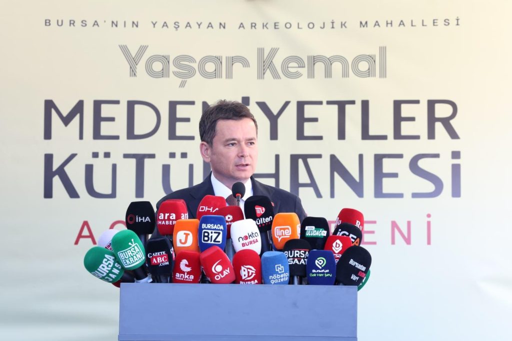 Osmangazi’de Yaşar Kemal Medeniyetler Kütüphanesi Hizmete Açıldı Osmangazi’de Yaşar Kemal Medeniyetler Kütüphanesi Hizmete Açıldı