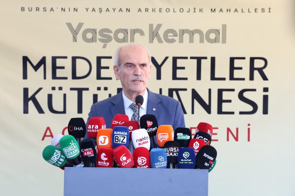 Osmangazi’de Yaşar Kemal Medeniyetler Kütüphanesi Hizmete Açıldı Osmangazi’de Yaşar Kemal Medeniyetler Kütüphanesi Hizmete Açıldı