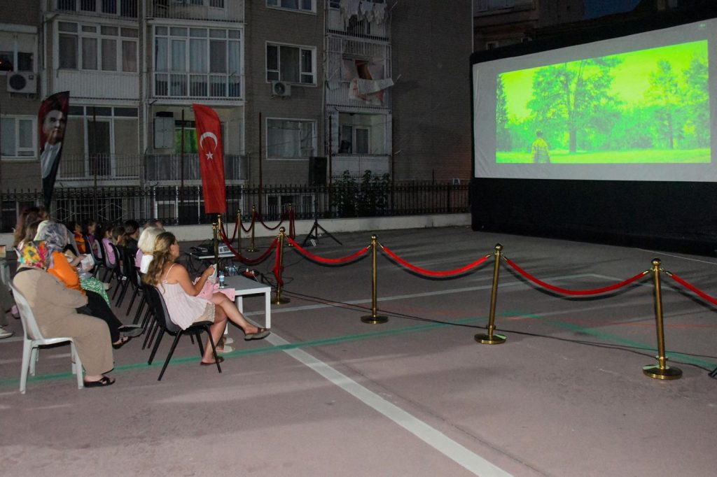 Osmangazi’de Açık Hava Sineması Coşkusu