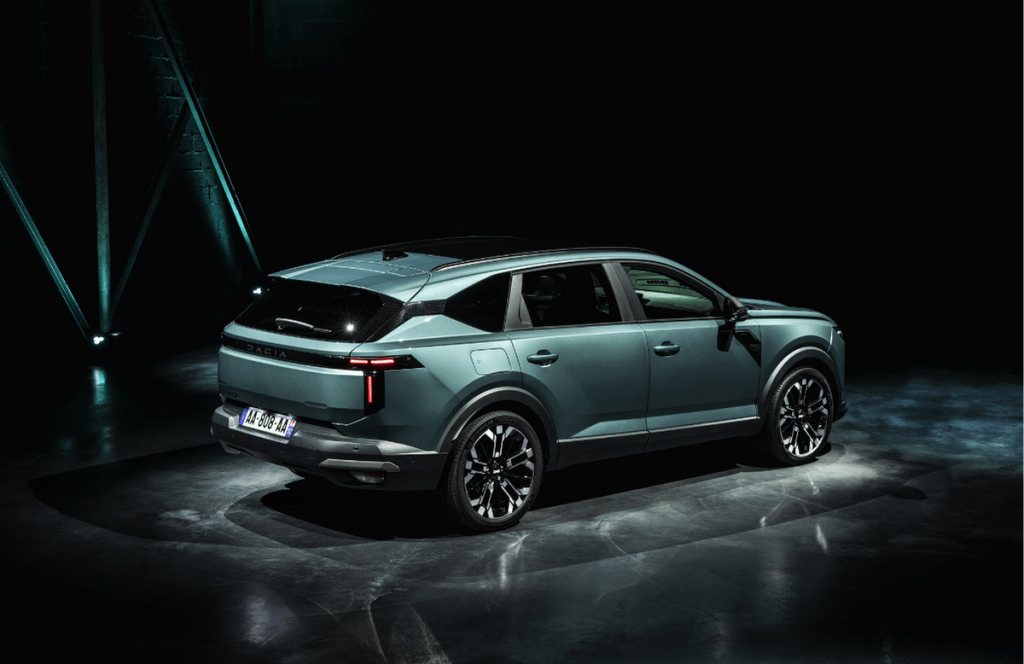 Bursa'da üretilecek ilk Dacia modeli "Striker" tanıtıldı Bursa'da üretilecek ilk Dacia modeli "Striker" tanıtıldı