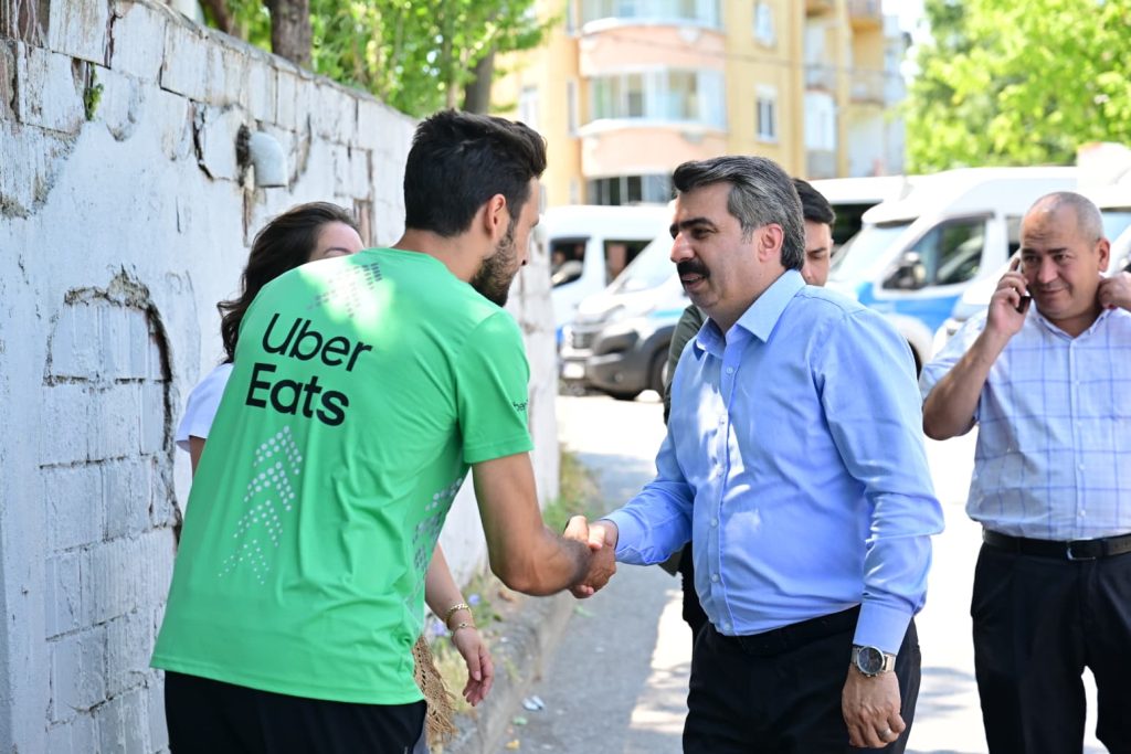 Başkan Oktay Yılmaz Teleferik’te Esnafla Buluştu