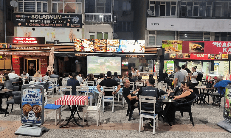 Konuma Gel, Nalbantoğlu’nun Akşamlarına Kültür Taşıyor Konuma Gel, Nalbantoğlu’nun Akşamlarına Kültür Taşıyor