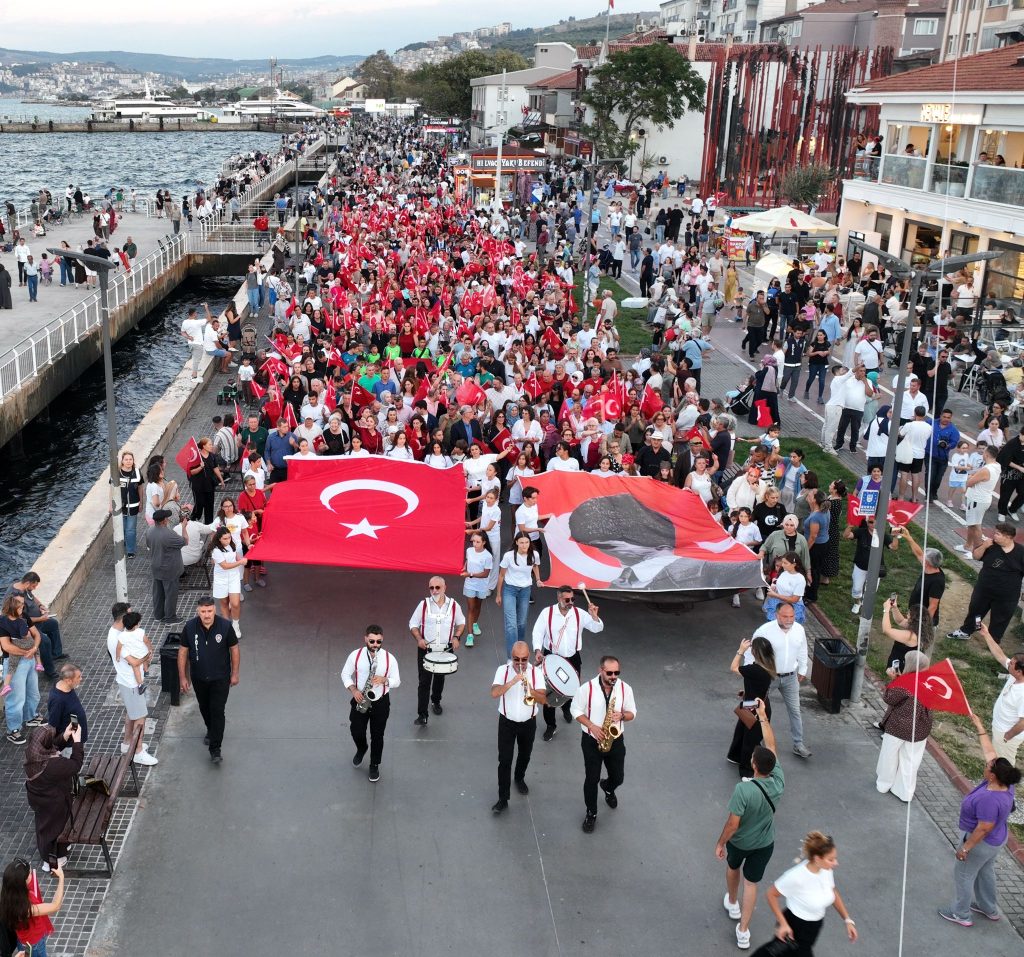 Mudanya Zafer Coşkusuyla Tek Yürek