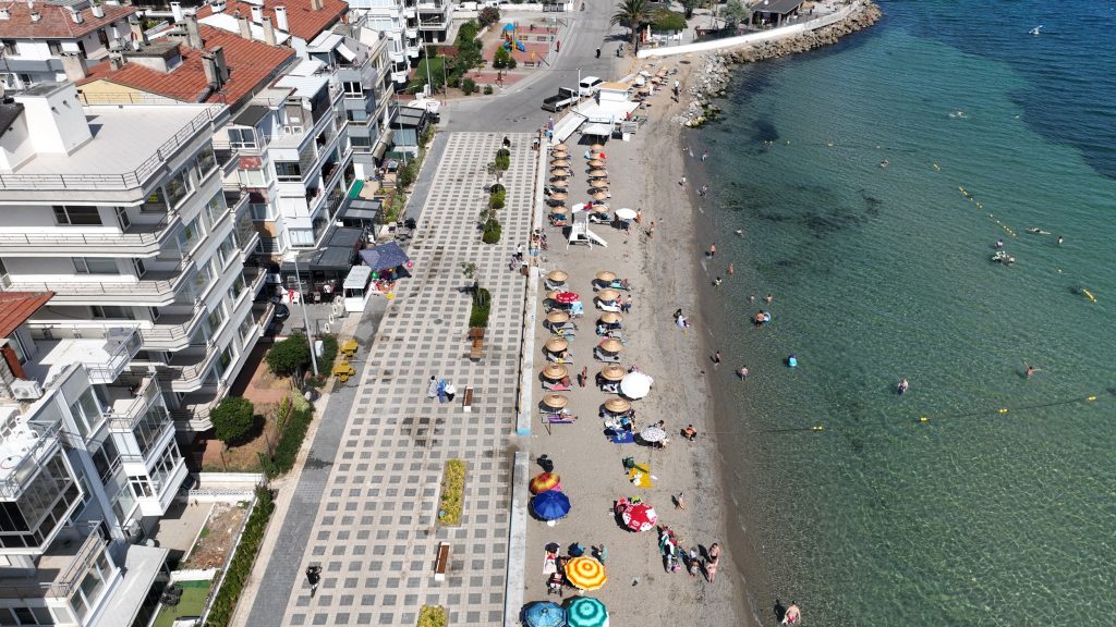 Plaj Mudanya hizmete açıldı