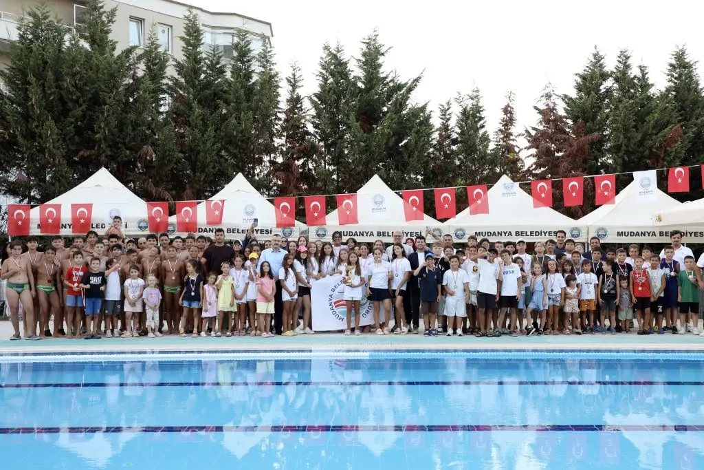Zafer Kupası Sutopu Şenliği Mudanya’da Genç Yetenekleri Buluşturdu