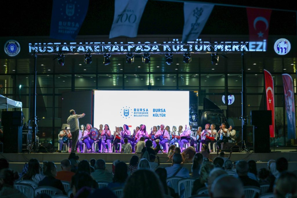 Büyükşehir’den Mustafakemalpaşa’da Unutulmaz Etkinlik