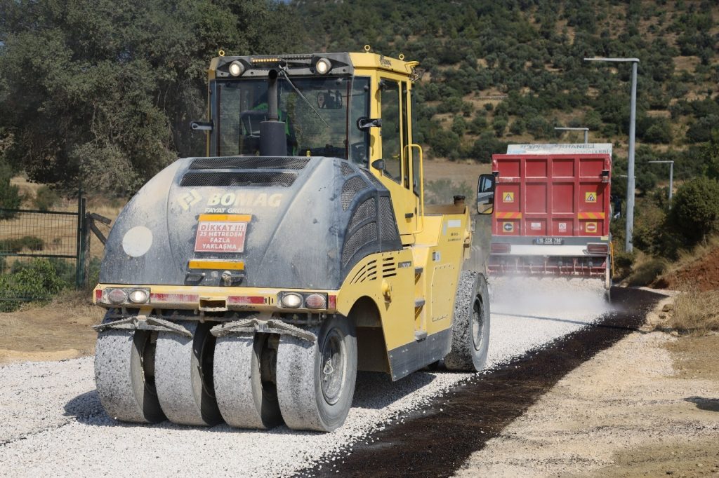 Büyükşehir’den 5 İlçede 22 Kilometrelik Dev Yol Hamlesi