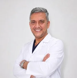Dt. Nedim Sever Uyardı: “Protezim Var Diyerek Ağız Bakımını İhmal Etmeyin