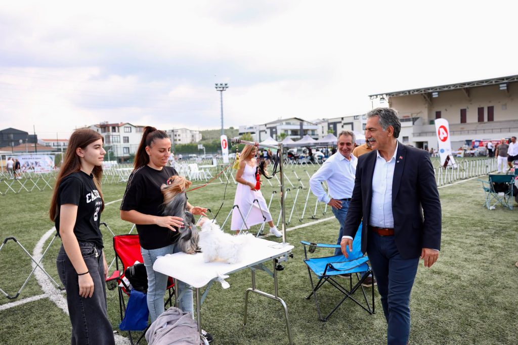 Gemlik Patili Dostların Renkli Buluşmasına Ev Sahipliği Yaptı