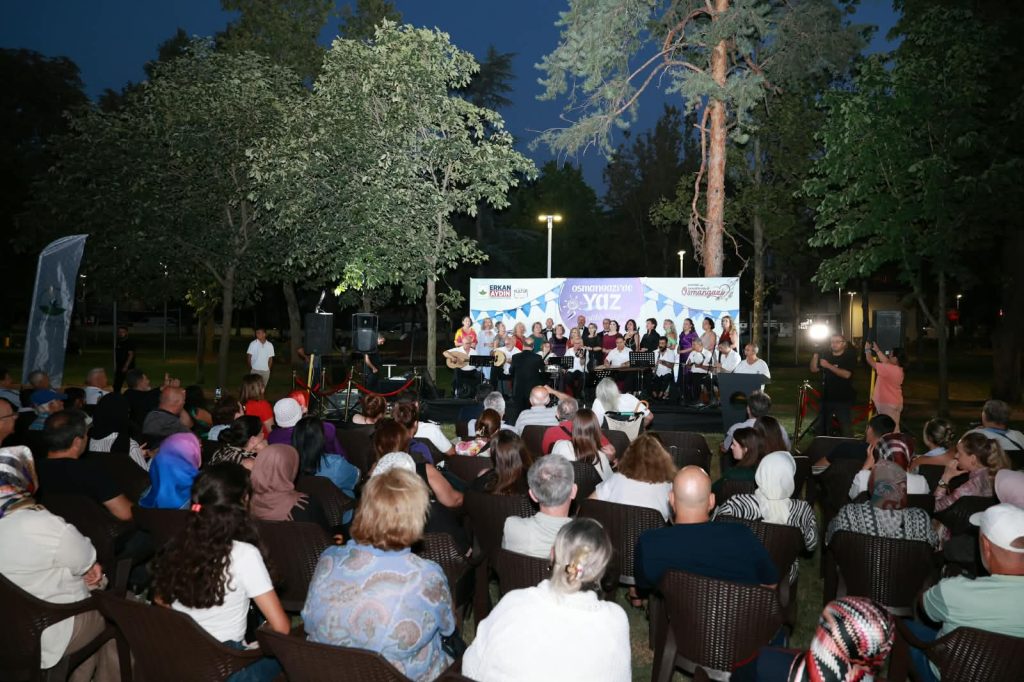 Merinos Parkı’nda Şenlik Rüzgarı Esti