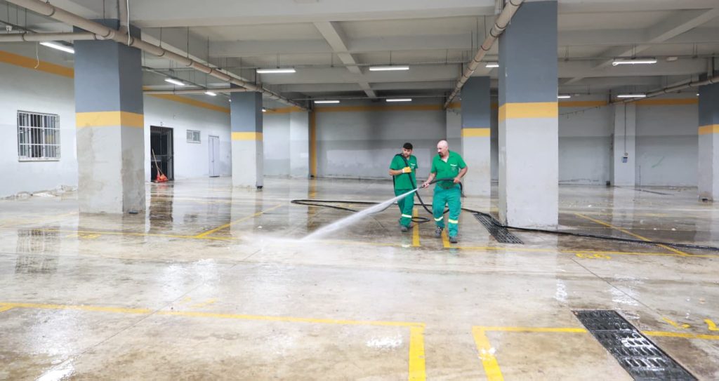 Osmangazi Belediyesi Temizlik İşleri Ekiplerinden Pazar Alanlarında Hijyen Çalışması