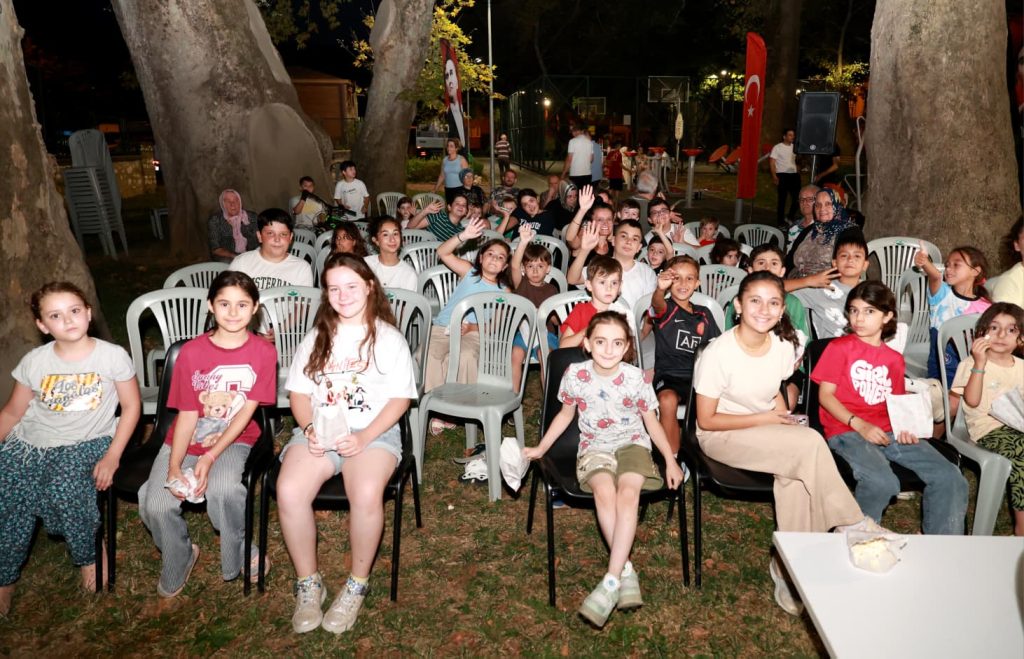 Osmangazi’de yazlık sinema çocukları buluşturdu