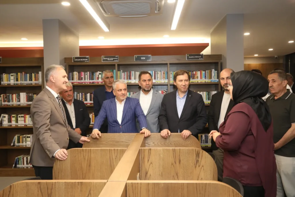 Alanyurt Meydanı Coşkulu Törenle Hizmete Açıldı