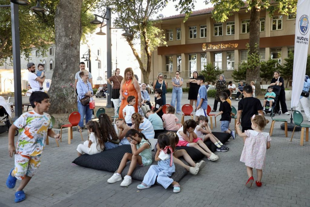 Mudanya’da çocuklar yaz tatilini “sanat spor ve oyunla” geçiriyor