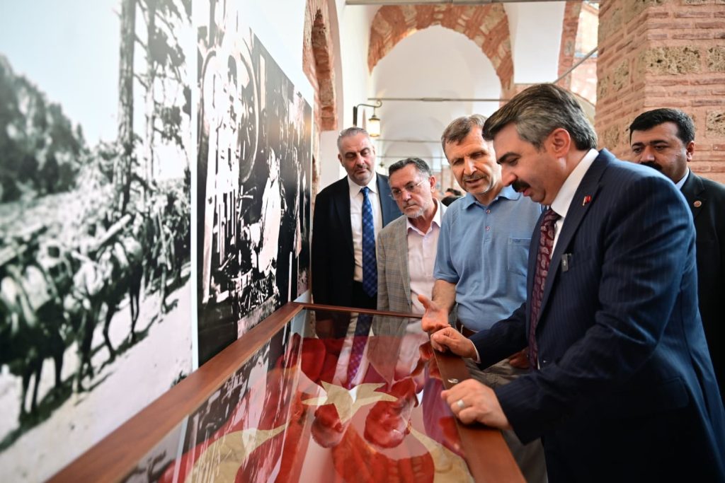 Yıldırım Medresesi’nde Anlamlı Sergi: Zafer Mirası Sergileniyor